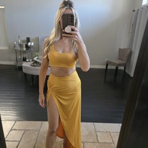 Elegant Yellow Women's Skirt